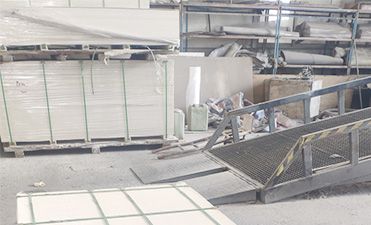 We load goods and export magnesium oxide board to Indonesia